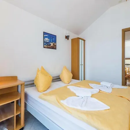 Maric Apartment *